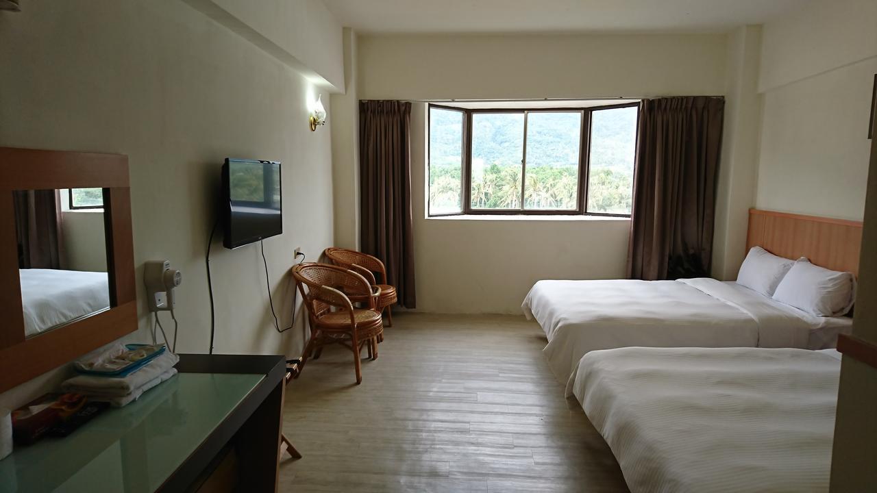 Angela Hotel Taitung Экстерьер фото