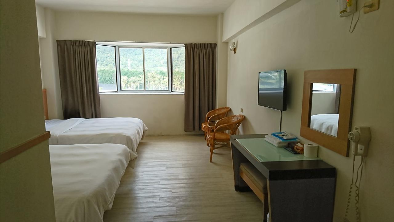 Angela Hotel Taitung Экстерьер фото